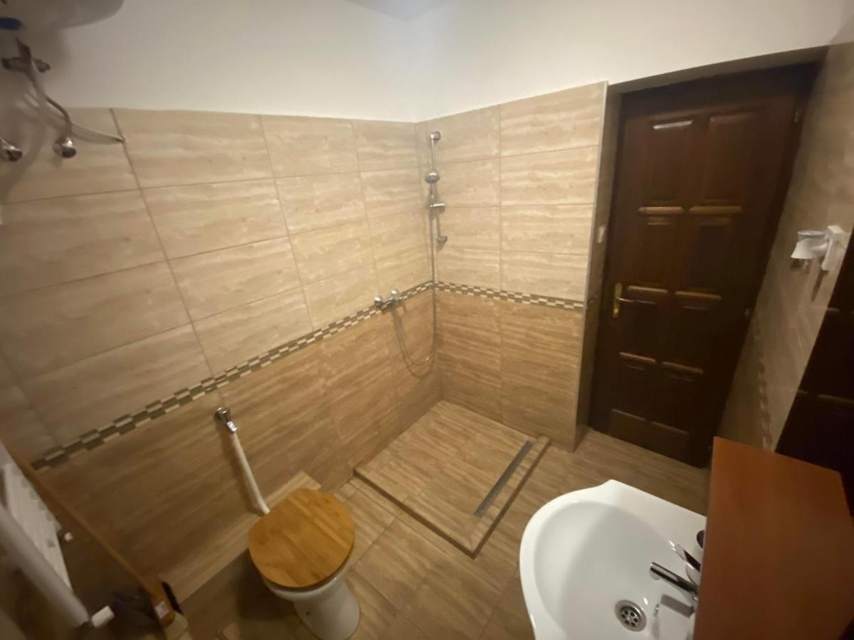 Palma Apartmanok Szallashely Szazhalombatta 6A מראה חיצוני תמונה